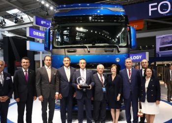 Büyük Ödül Türk Mühendislerin Geliştirdiği Yerli Kamyona Verildi