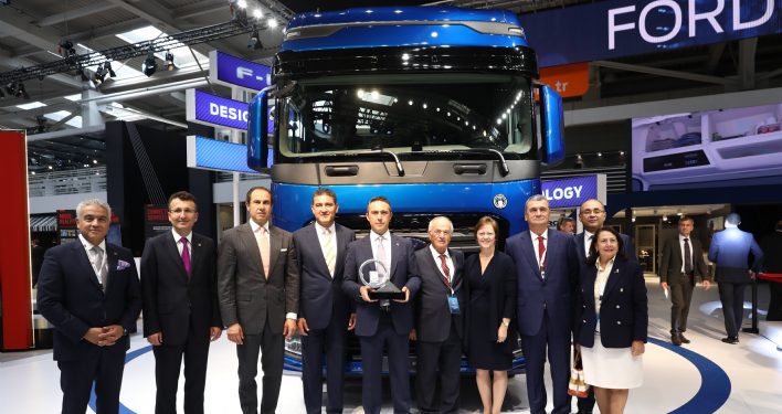Büyük Ödül Türk Mühendislerin Geliştirdiği Yerli Kamyona Verildi
