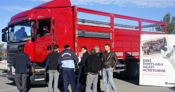 Scania 8×2, Roadshow’da Müşterileri ile Buluştu