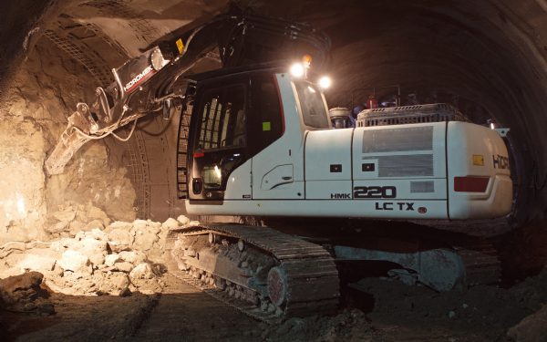 Hidromek Tasarım Ödüllü Ürünlerini Uyak 2018’de Tanıttı