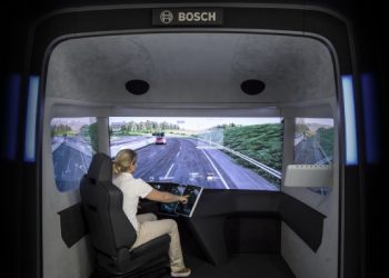 Süper Kamyon, Yolları Bilgi Otobanına Dönüştürecek Visionx Konsept Çalışması, Kamyon Sürmenin Geleceğini Gösteriyor