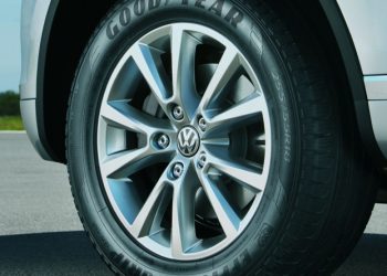 Goodyear EfficientGrip SUV, “2014’ün En İyi SUV Lastiği” Seçildi