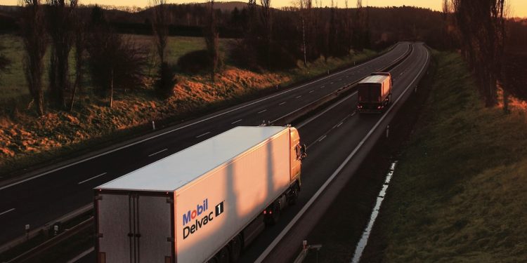 Mobil delvac dostları’ndan Uzun Yol Şoförleri İçin Zinde Kalma Rehberi!