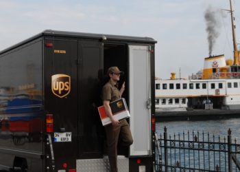 UPS, 125 Tesla Elektrikli Tırın Ön Siparişini Veriyor