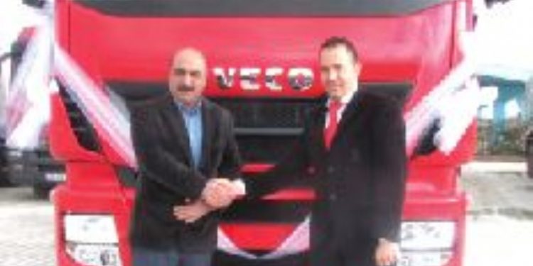 Iveco Büyüksoylu’dan İlk Çekici Teslimatı