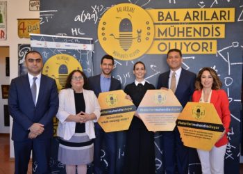 Ford Otosan’dan Kadınları Mühendis Olmaya Teşvik Eden Kurumsal Sosyal Sorumluluk Projesi: Bal Arıları Mühendis Oluyor