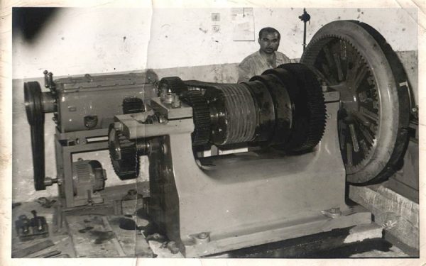 Dirinler Yıllar Geçer, Zorluklar Aşılır ve Doğruluk Kazanır