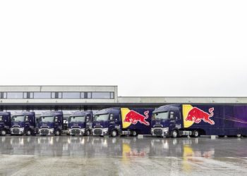 Red Bull Racing Ekibine Yedi Renault TRUCKS T