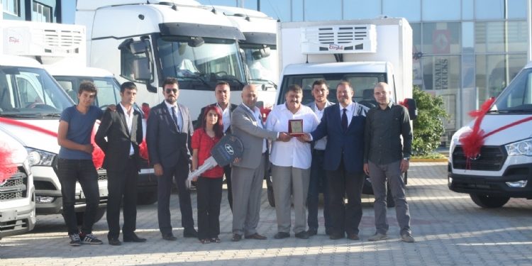 Hyundai TRUCK & BUS Yetkili Satıcısı Ömer Ekbiç Group İlk Hyundai H350 Filosunu Erzurum’a Teslim Etti