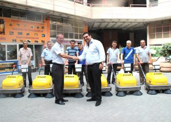“Elektro Gırgır” Artık Sokakları Temizliyor
