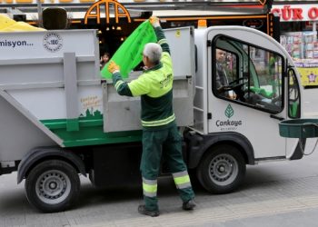 Günde Bin 350 Ton Atık El Değmeden Toplanıyor
