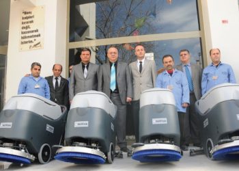 Manisa Belediyesi Temizliği Makinelere Emanet