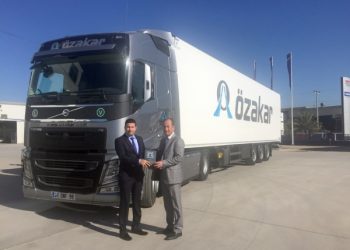 Özakar Nakliyat Büyümesini Volvo Trucks İle Sürdürüyor