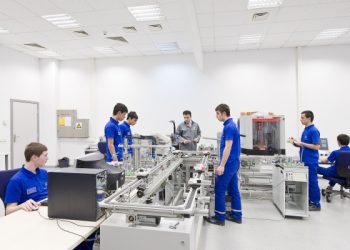 Mercedes-Benz Türk, Hoşdere Teknik Eğitim Merkezi’nin Kapılarını Özel Sektöre Açtı