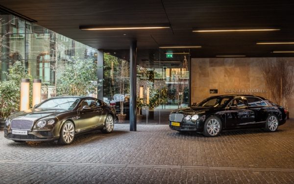 4K Lzer Projeksiyon ve Vsison Presenter, Bentley Amsterdamı’ın İdeal Otomobili Oluşturmasına Yardımcı Oluyor