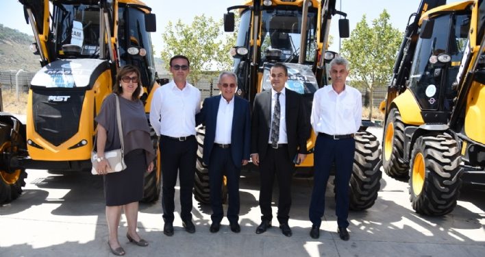 14 İş Makinesinin Teslim Töreni Gerçekleştirildi