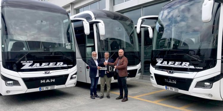 MAN’da yılın son seyahat otobüsü teslimatları;  Kamil Koç, Artvin Ses, Özlem Diyarbakır, Metro,  Malatya Zafer ve Pamukkale’ye gerçekleştirildi