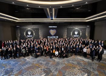 Ford Otosan tarihinde ‘altın iz’ler bırakan çalışanlar ödüllendirildi