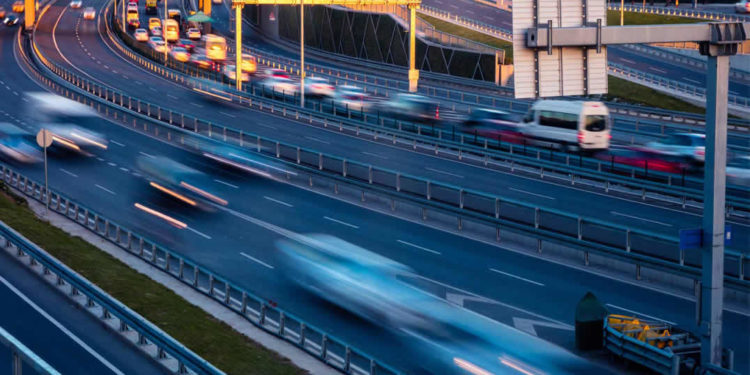 Yandex Navigasyon, sokağa çıkma yasaklarının ardından Pazartesi günleri yaşanan hareketliliği karşılaştırdı