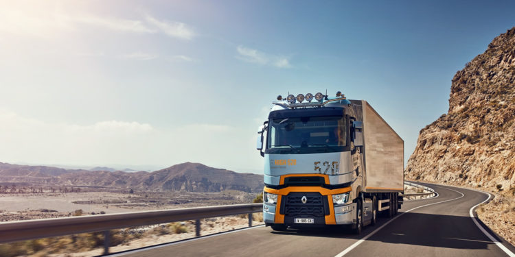 RENAULT TRUCKS’IN YENİ KAMPANYASINDA KABİNLER YÜKSEK, FAİZLER DÜŞÜK