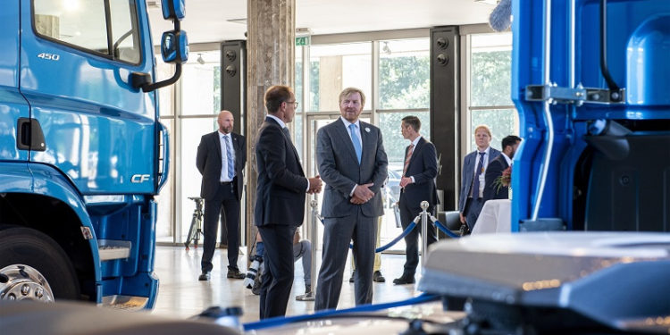Kral Willem-Alexander DAF Trucks’u ziyaret etti