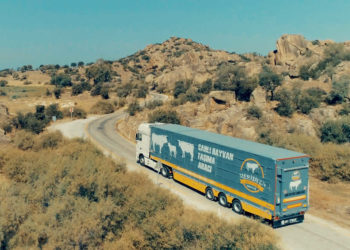 OKT TRAILER, CANLI HAYVAN TAŞIMA ARACI İLE HEM HAYVANLARI KORUYOR HEM DE MÜŞTERİLERİNE KAZANDIRIYOR
