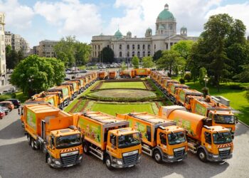 DAF Trucks Belgrad’a 44 şehir temizlik aracı teslim etti