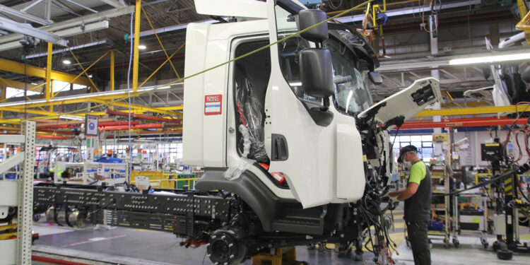 DELANCHY GROUP, ELEKTRİKLİ TAŞIMA KONUSUNDAKİ KARARLILIĞINI RENAULT TRUCKS İLE ONAYLADI