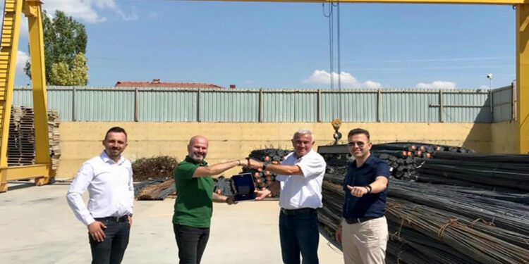 Lokman Koçaslan Otomotiv, Sarıpekmez Grup’a 5 adet MAN çekici teslimatı yaptı