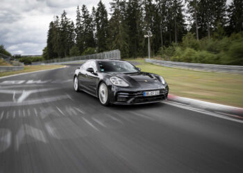Michelin Lastiklerle Donatılmış Porsche Panamera’dan Ring Turu Rekoru