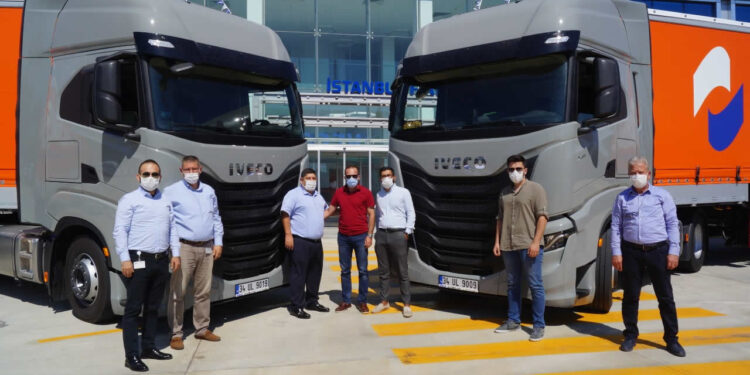 IVECO’dan Demirkol’a 10 adet S-WAY çekici teslimatı