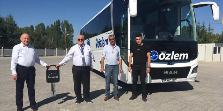 Çankırı’nın güçlü firması ÖZLEM Seyahat , filosunu ‘Yılın Otobüsü’ MAN Lion’s Coach ile güçlendirdi