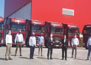 Ford Trucks’tan HYT Tam Lojistik’e 10 adet Ödüllü F-MAX teslimatı