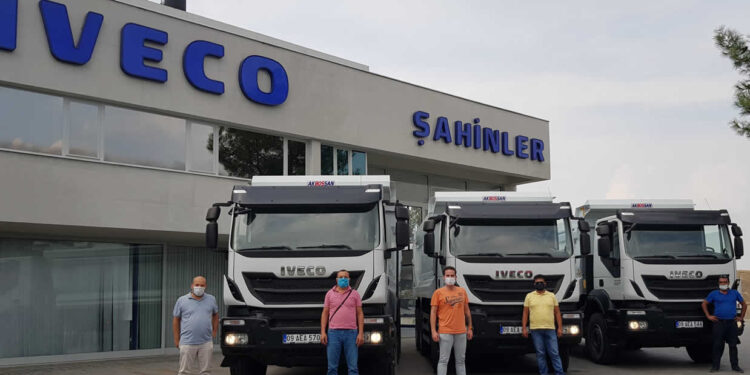 IVECO’dan Kormad’a 3 adet Trakker Teslimatı