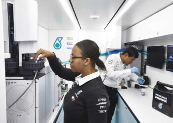 Petronas Pist Laboratuvarı Yarış Dünyasına Katkı Sağlıyor!