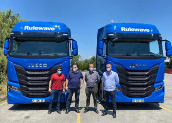 IVECO’dan Murphy’ye 10 adet S-WAY çekici teslimatı