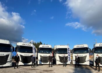 IVECO’dan  İzmir’de S-WAY ÇekiciTeslimatı
