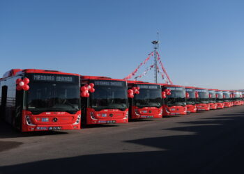 Ankara Büyükşehir Belediyesi, CNG yakıt sistemli Mercedes-Benz Conecto otobüslerini teslim almaya başladı