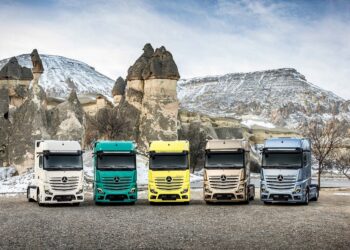 Aksaray’da üretilen Mercedes-Benz Türk imzalı kamyonlar Avrupa ülkelerine ihraç ediliyor